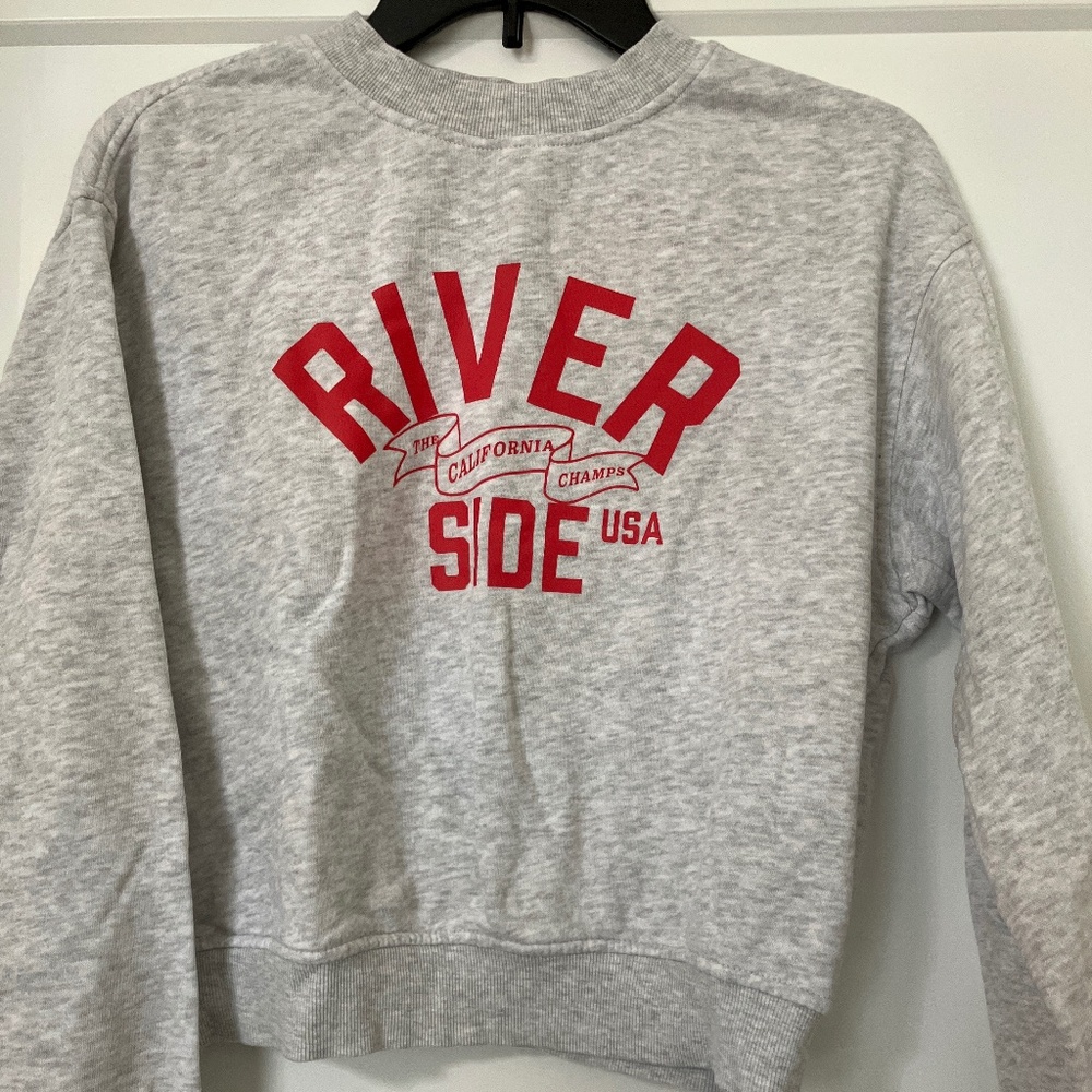 Women’s XS Grey& Red Riverside Gray Crewneck Sweatshirt